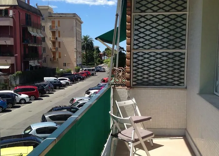 Azzurro Mare * セストリ・レヴァンテ